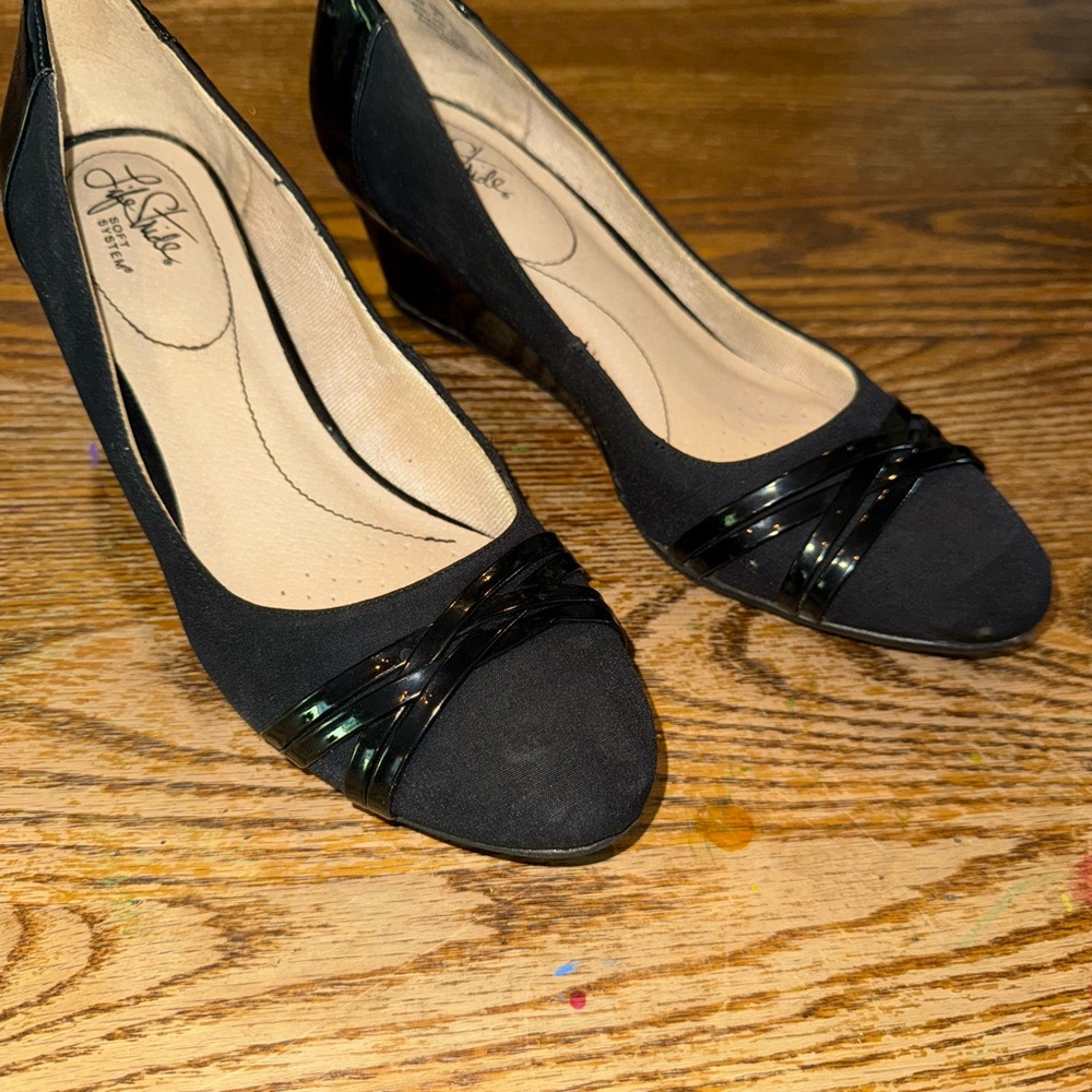 Life Stride Black Wedge Shoes with Glossy Accents